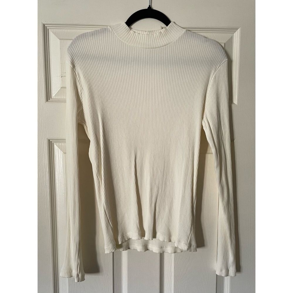 Uniqlo Ribbed High Neck Long Sleeve T-Shirt